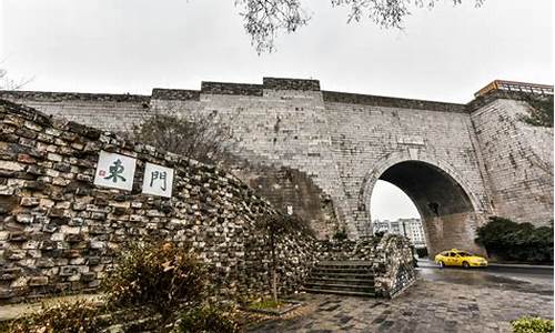 南京明城墙石头城遗址公园_南京石头城城墙历史